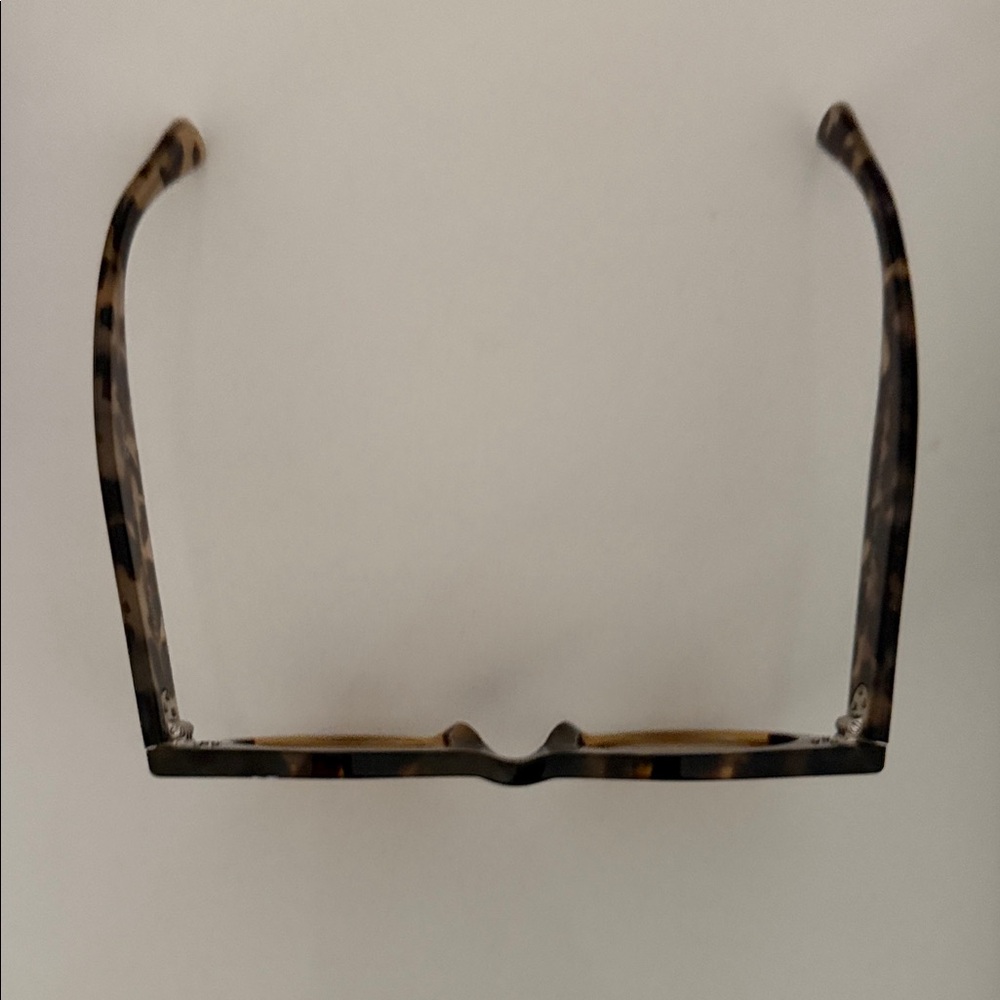 Authentic Céline Tortoiseshell Round Sunglasses - Picture 4 of 11